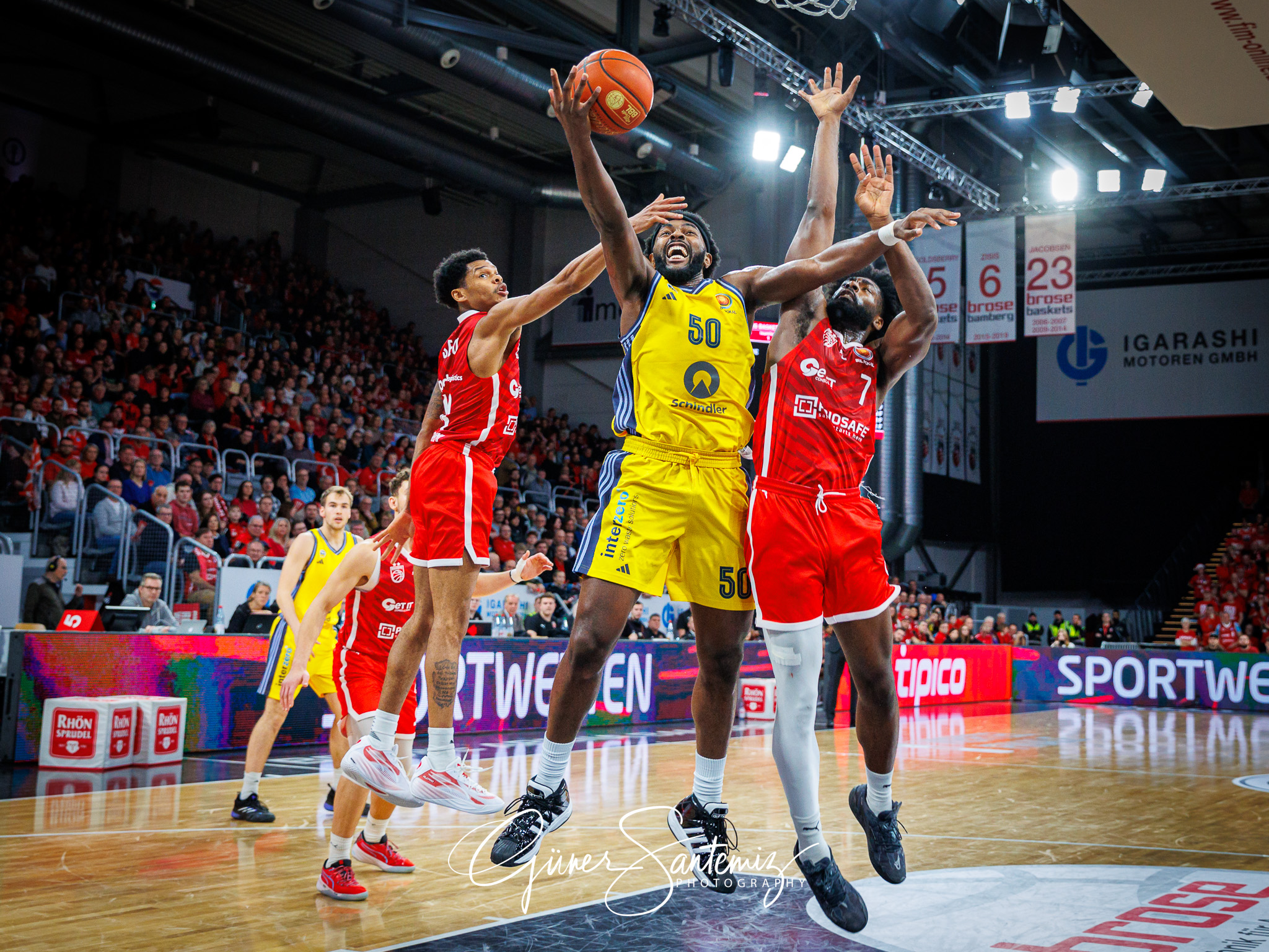 Bamberg Baskets vs. ALBA Berlin - Basketball - BBL Pokal - Viert
