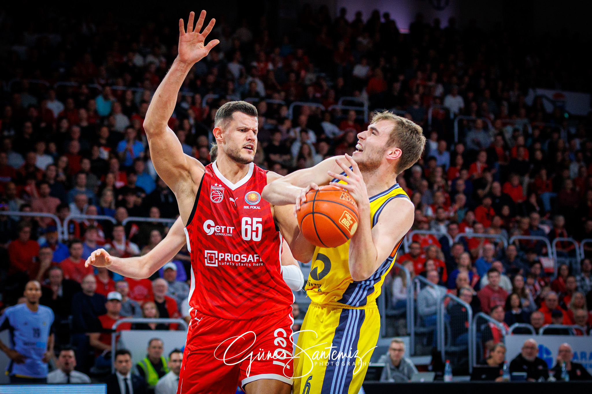 Bamberg Baskets vs. ALBA Berlin - Basketball - BBL Pokal - Viert