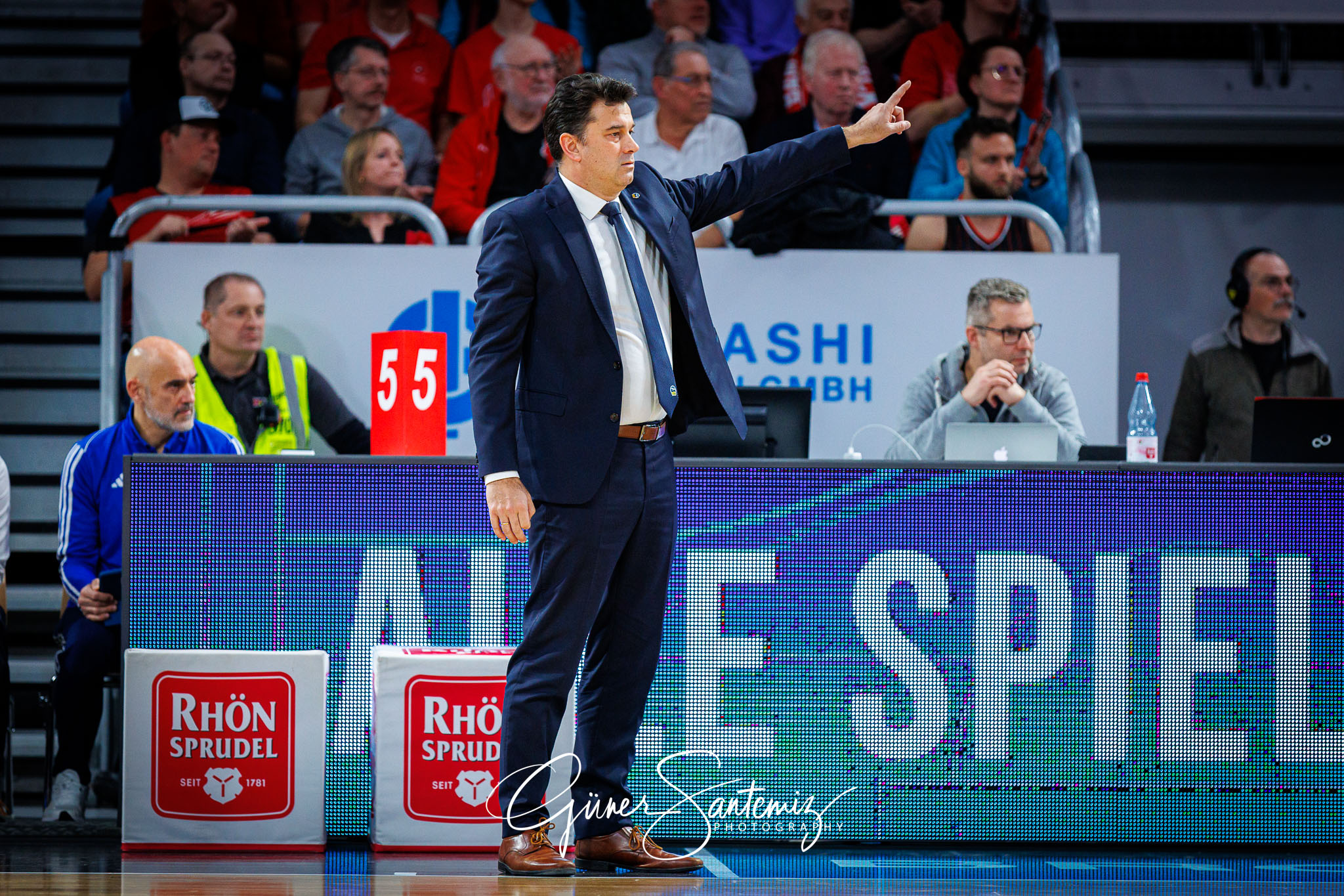 Bamberg Baskets vs. ALBA Berlin - Basketball - BBL Pokal - Viert