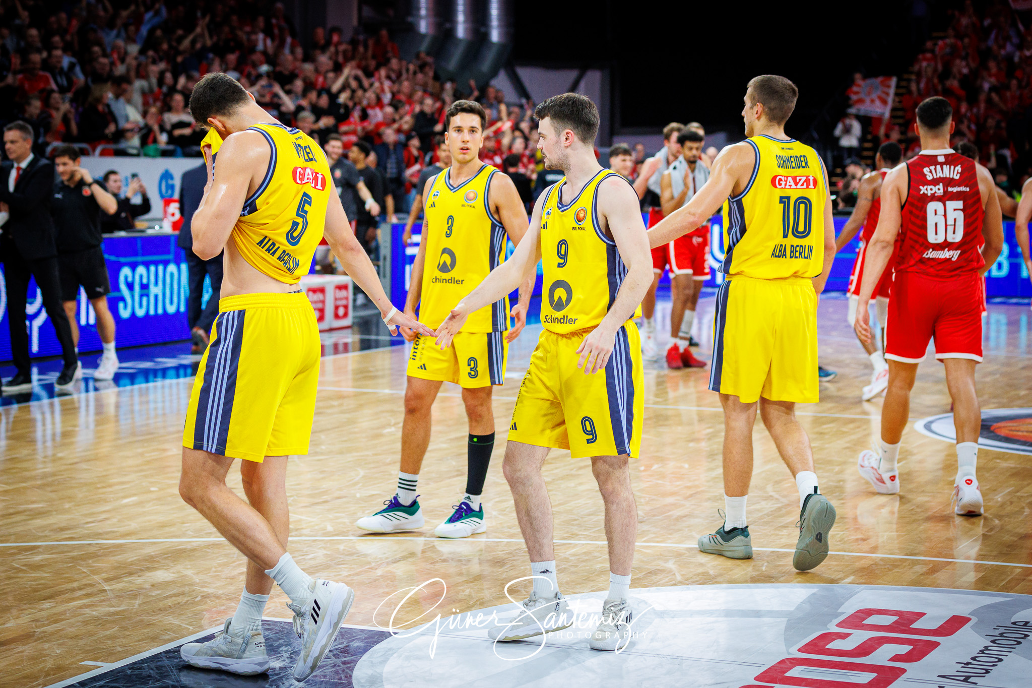 Bamberg Baskets vs. ALBA Berlin - Basketball - BBL Pokal - Viert