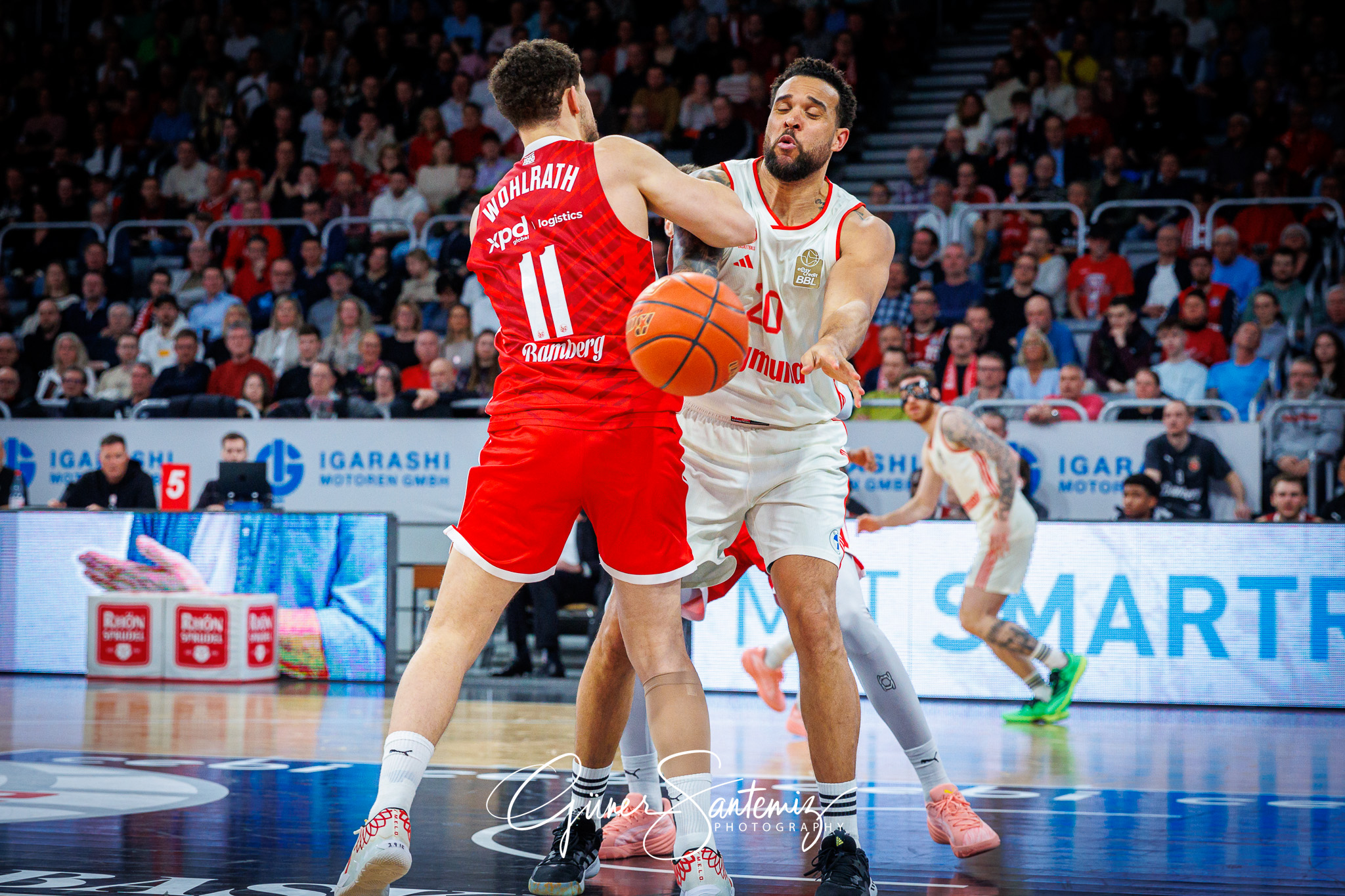 Bamberg Baskets vs. FC Bayern Muenchen Basketball - Basketball -