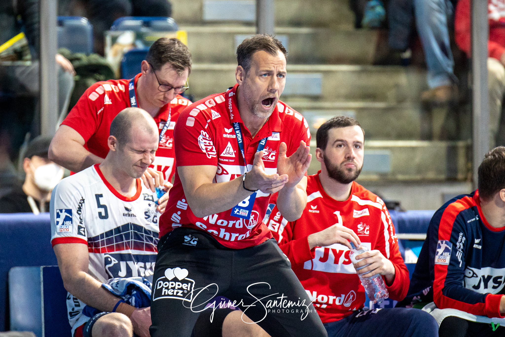HC Erlangen vs. SG Flensburg-Handewitt - Handball - Bundesliga -