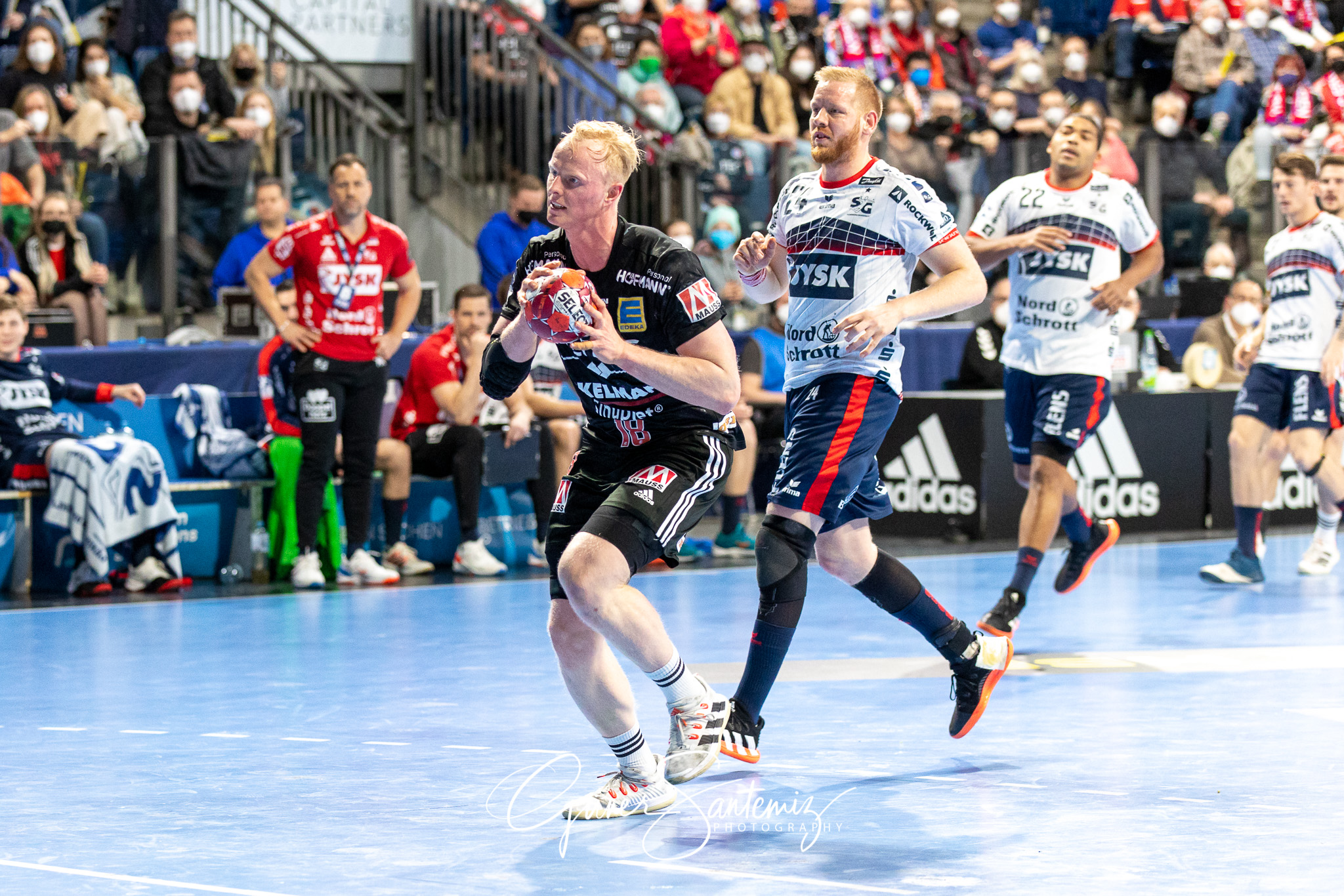 HC Erlangen vs. SG Flensburg-Handewitt - Handball - Bundesliga -