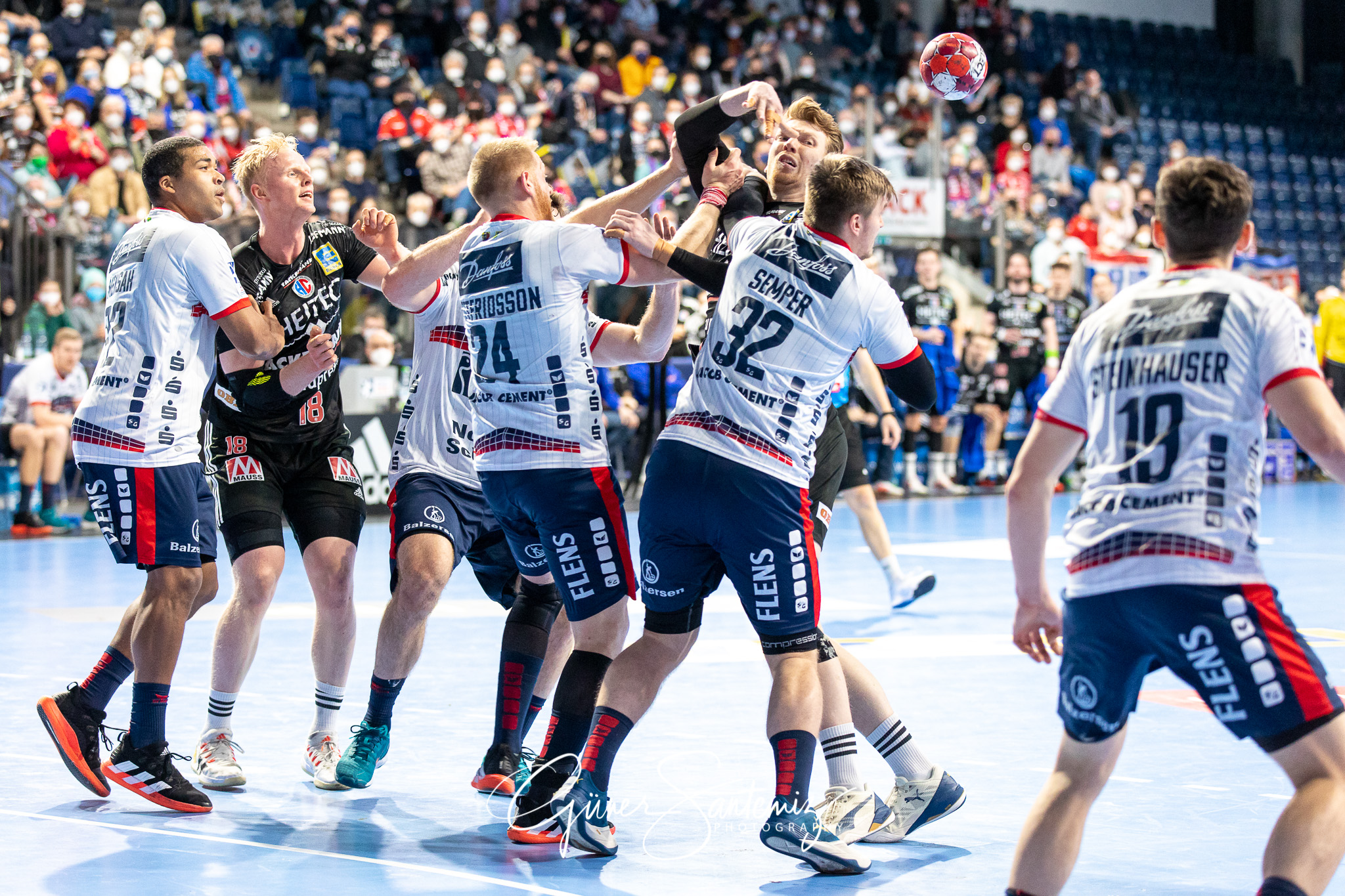 HC Erlangen vs. SG Flensburg-Handewitt - Handball - Bundesliga -