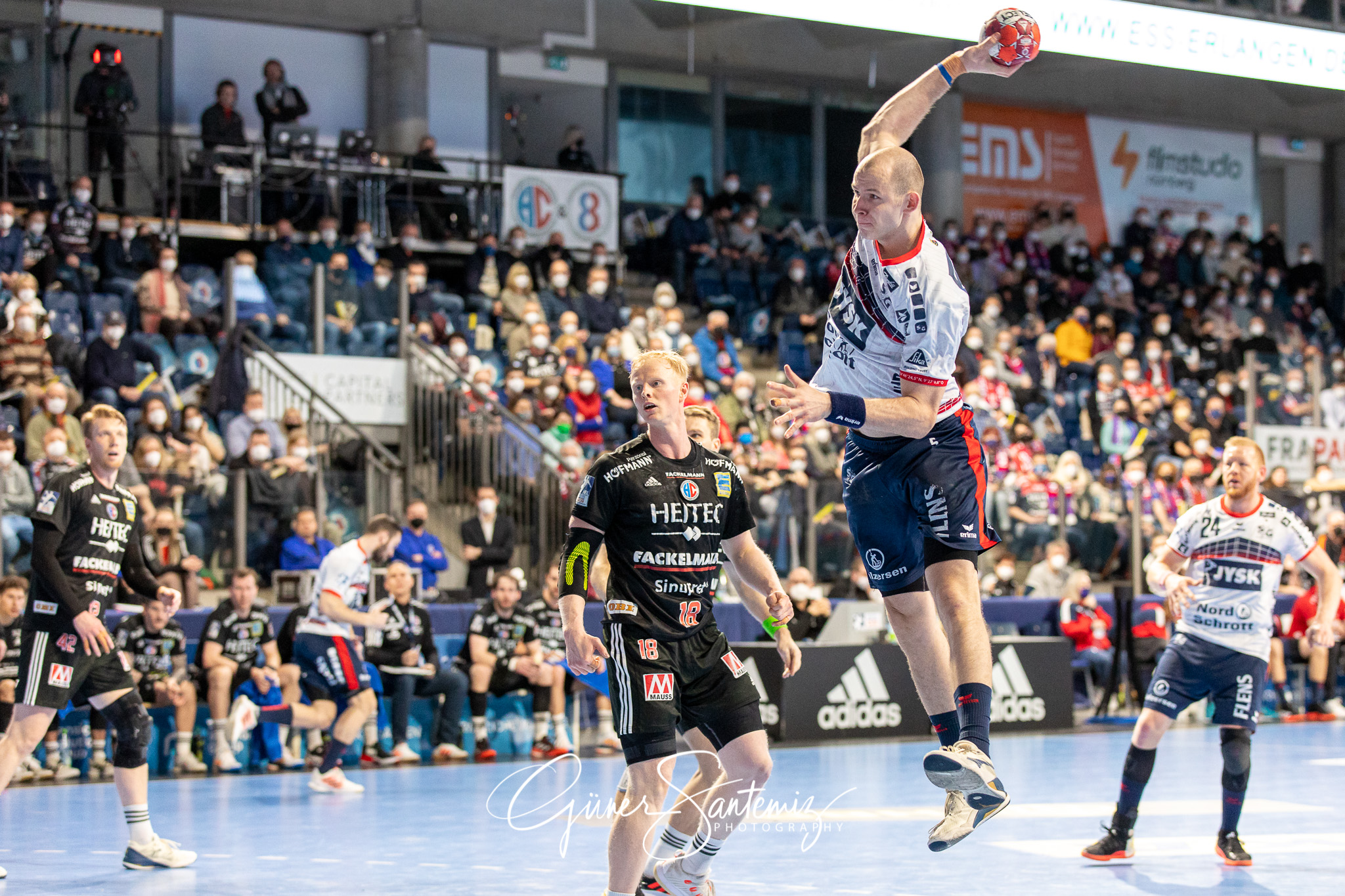 HC Erlangen vs. SG Flensburg-Handewitt - Handball - Bundesliga -